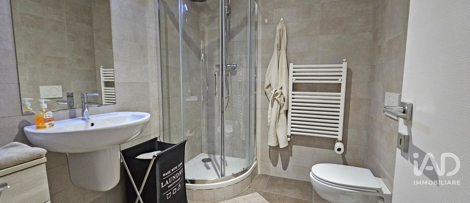 Three-room apartment of 118 m² in Genova (16161)