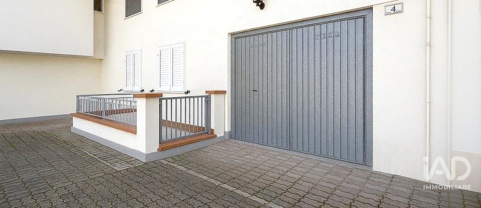 Villa a schiera 10 locali di 300 m² in Mosciano Sant'Angelo (64023)