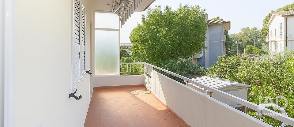 Villa a schiera 10 locali di 300 m² in Mosciano Sant'Angelo (64023)