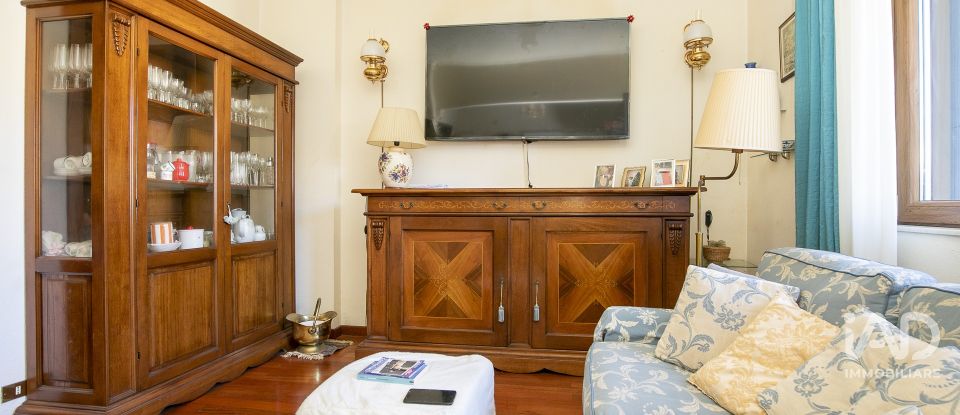 Trilocale di 80 m² a Genova (16144)