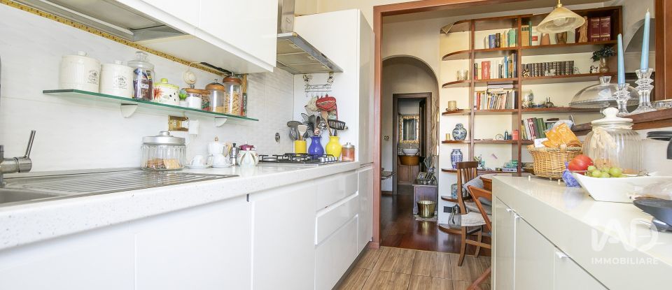 Trilocale di 80 m² a Genova (16144)