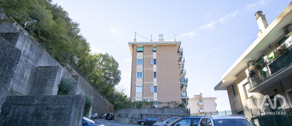 Trilocale di 80 m² a Genova (16144)