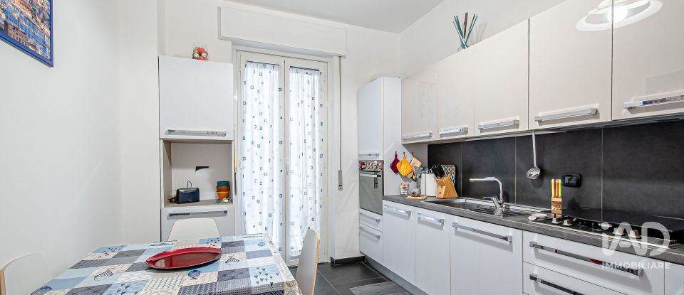 Four-room apartment of 66 m² in Genova (16136)
