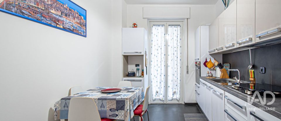 Four-room apartment of 66 m² in Genova (16136)