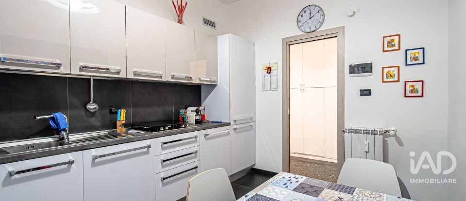 Four-room apartment of 66 m² in Genova (16136)