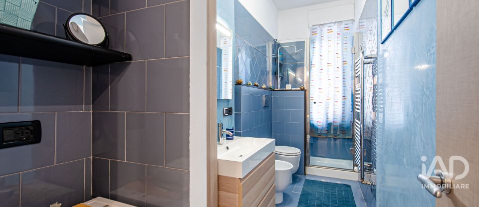 Four-room apartment of 66 m² in Genova (16136)