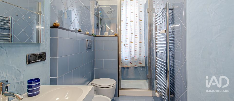 Four-room apartment of 66 m² in Genova (16136)