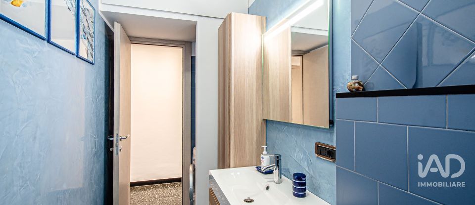 Four-room apartment of 66 m² in Genova (16136)