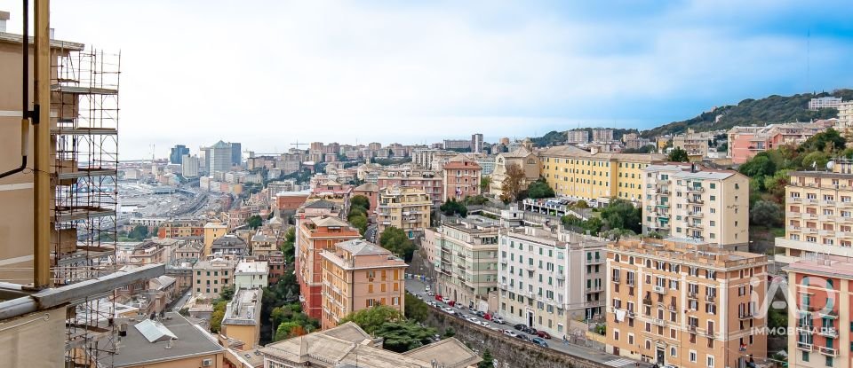 Four-room apartment of 66 m² in Genova (16136)