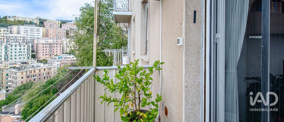 Four-room apartment of 66 m² in Genova (16136)