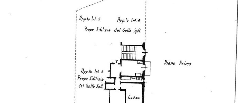 Four-room apartment of 66 m² in Genova (16136)