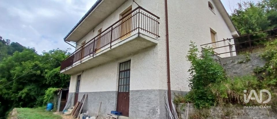 House 9 rooms of 170 m² in Cengio (17056)