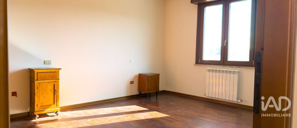 Quadrilocale di 150 m² a Bettona (06084)