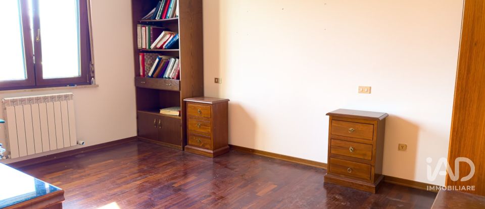 Quadrilocale di 150 m² a Bettona (06084)