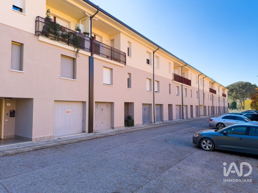 Quadrilocale di 150 m² a Bettona (06084)