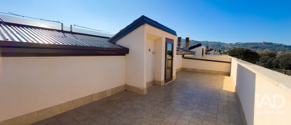 Quadrilocale di 150 m² a Bettona (06084)