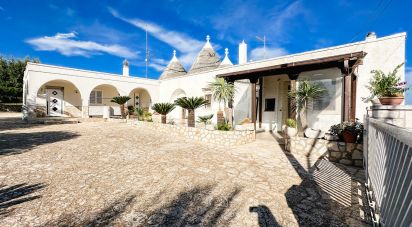 Villa Bifamiliare 15 locali di 362 m² in Martina Franca (74015)