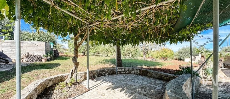 House boat 15 rooms of 362 m² in Martina Franca (74015)