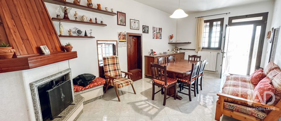 House boat 15 rooms of 362 m² in Martina Franca (74015)