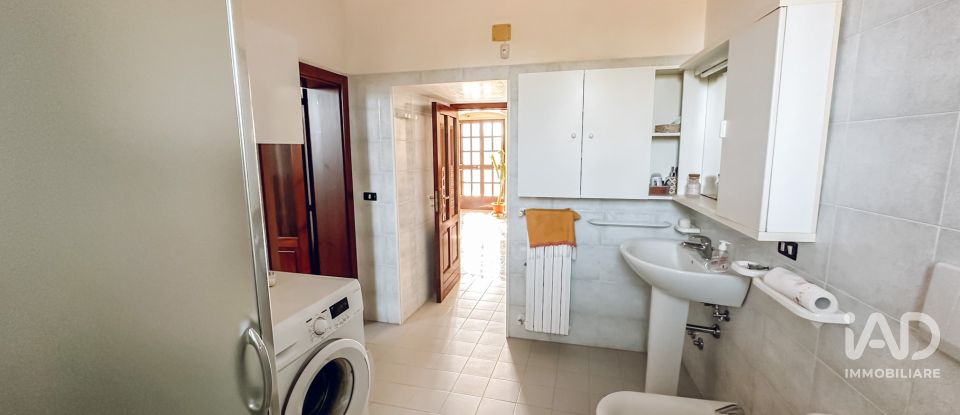 House boat 15 rooms of 362 m² in Martina Franca (74015)