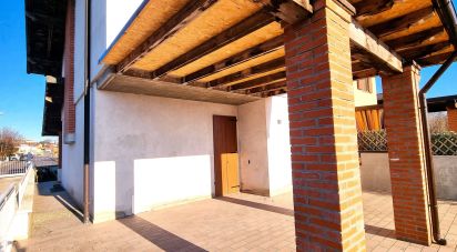 Villa Bifamiliare 5 locali di 208 m² in Pozzolengo (25010)