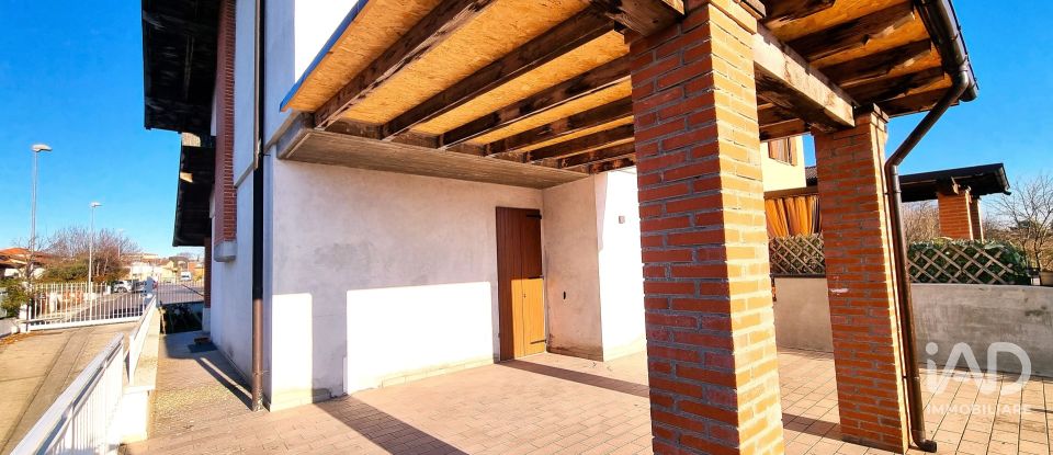 House boat 5 rooms of 208 m² in Pozzolengo (25010)