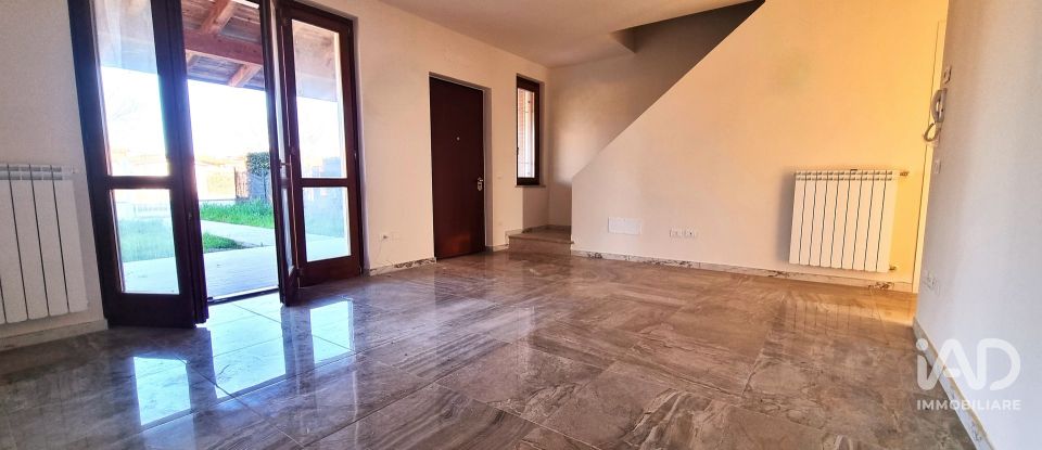 House boat 5 rooms of 208 m² in Pozzolengo (25010)