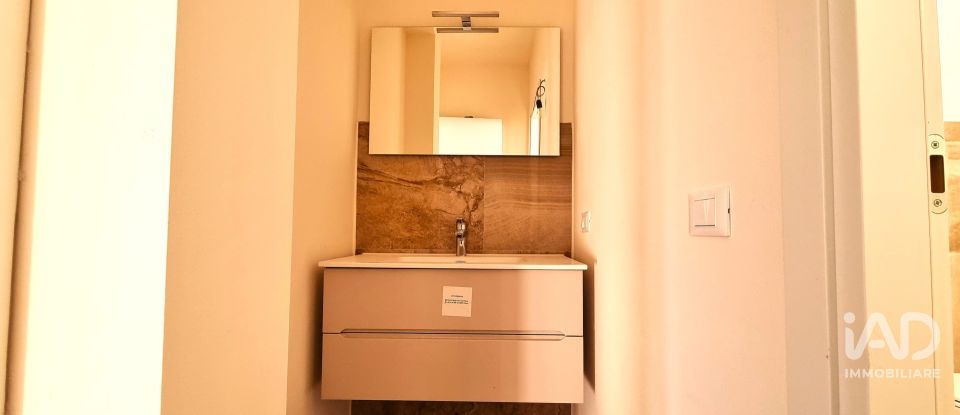 House boat 5 rooms of 208 m² in Pozzolengo (25010)