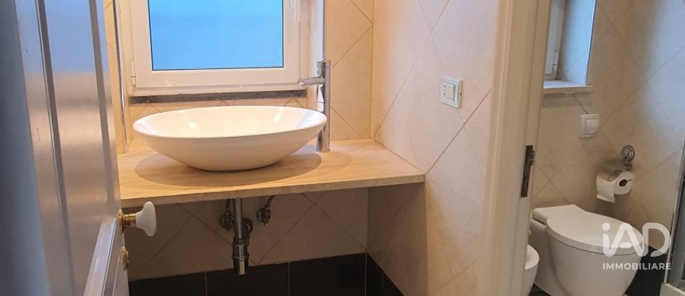 Bilocale di 45 m² a Genova (16166)