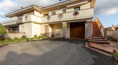 Casa indipendente / Villa 10 locali di 159 m² in Bientina (56031)