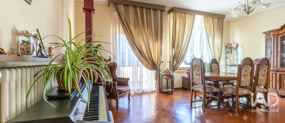 Casa indipendente / Villa 10 locali di 159 m² in Bientina (56031)