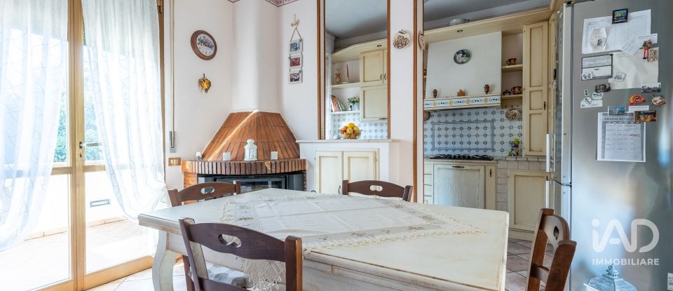 Casa indipendente / Villa 10 locali di 159 m² in Bientina (56031)