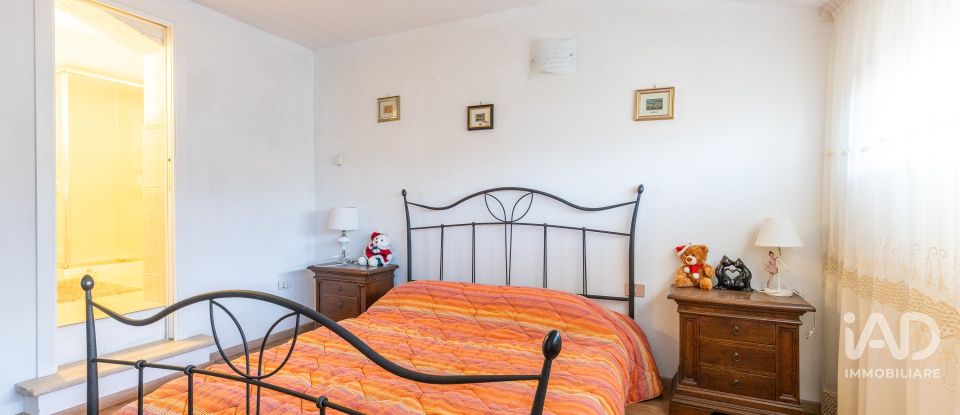 Casa indipendente / Villa 10 locali di 159 m² in Bientina (56031)