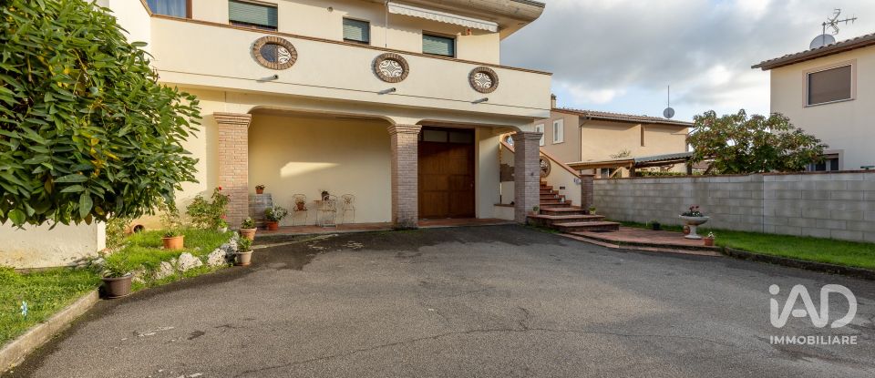 Casa indipendente / Villa 10 locali di 159 m² in Bientina (56031)