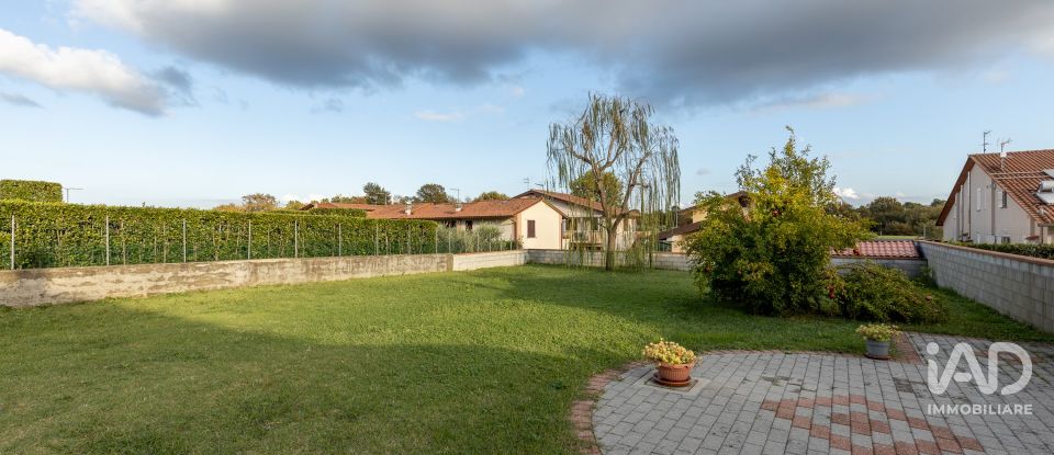 Casa indipendente / Villa 10 locali di 159 m² in Bientina (56031)