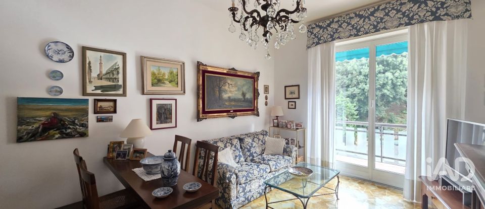 Three-room apartment of 78 m² in Genova (16139)