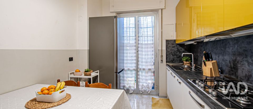 Two-room apartment of 70 m² in Genova (16137)