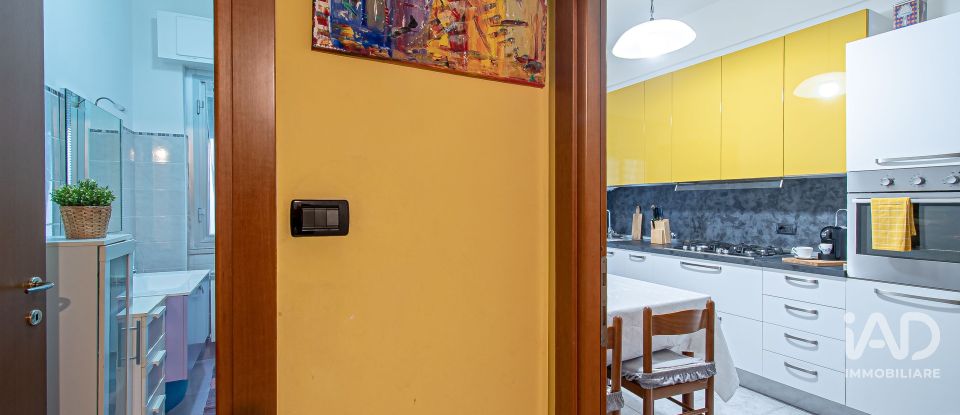 Two-room apartment of 70 m² in Genova (16137)