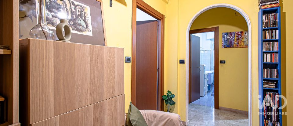 Two-room apartment of 70 m² in Genova (16137)