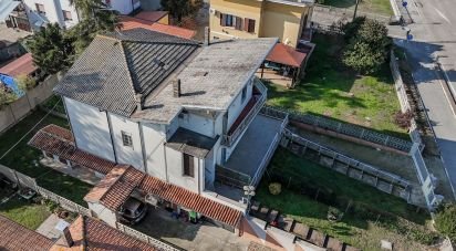 Villa Bifamiliare 3 locali di 167 m² in Bondeno (44012)