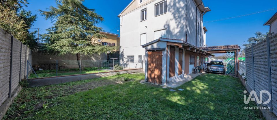 House boat 3 rooms of 167 m² in Bondeno (44012)