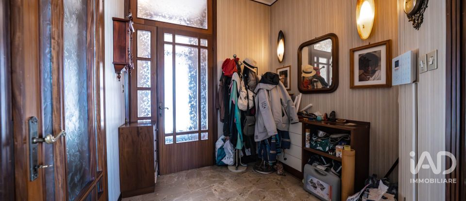 House boat 3 rooms of 167 m² in Bondeno (44012)