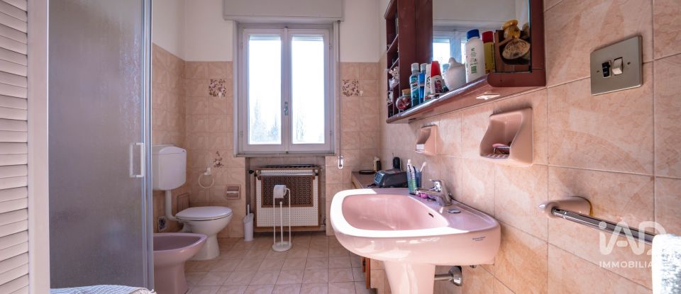 House boat 3 rooms of 167 m² in Bondeno (44012)