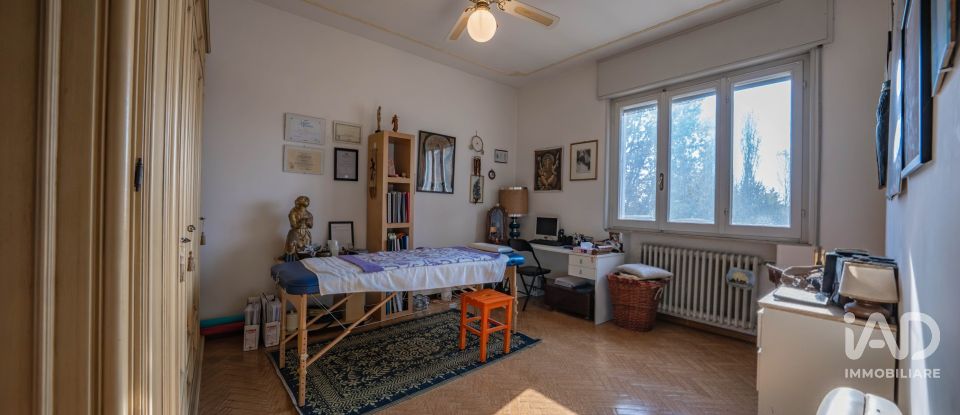 House boat 3 rooms of 167 m² in Bondeno (44012)