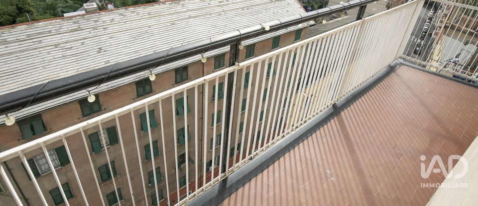 Four-room apartment of 70 m² in Genova (16149)