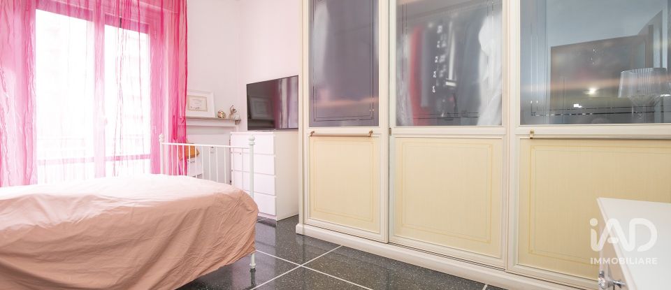 Four-room apartment of 70 m² in Genova (16149)