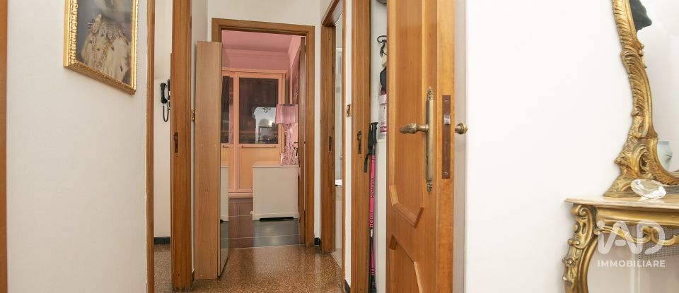 Four-room apartment of 70 m² in Genova (16149)
