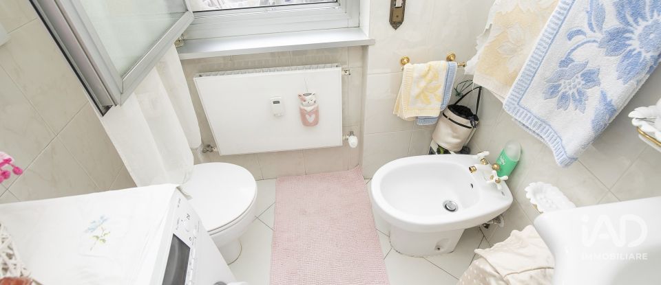 Apartment 5 rooms of 80 m² in Genova (16149)