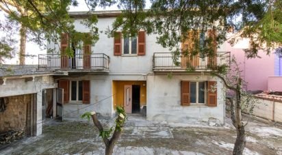 Other surface 12 rooms of 330 m² in Sant'Elpidio a Mare (63811)