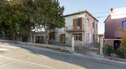 Varie superfici 12 locali di 330 m² a Sant'Elpidio a Mare (63811)